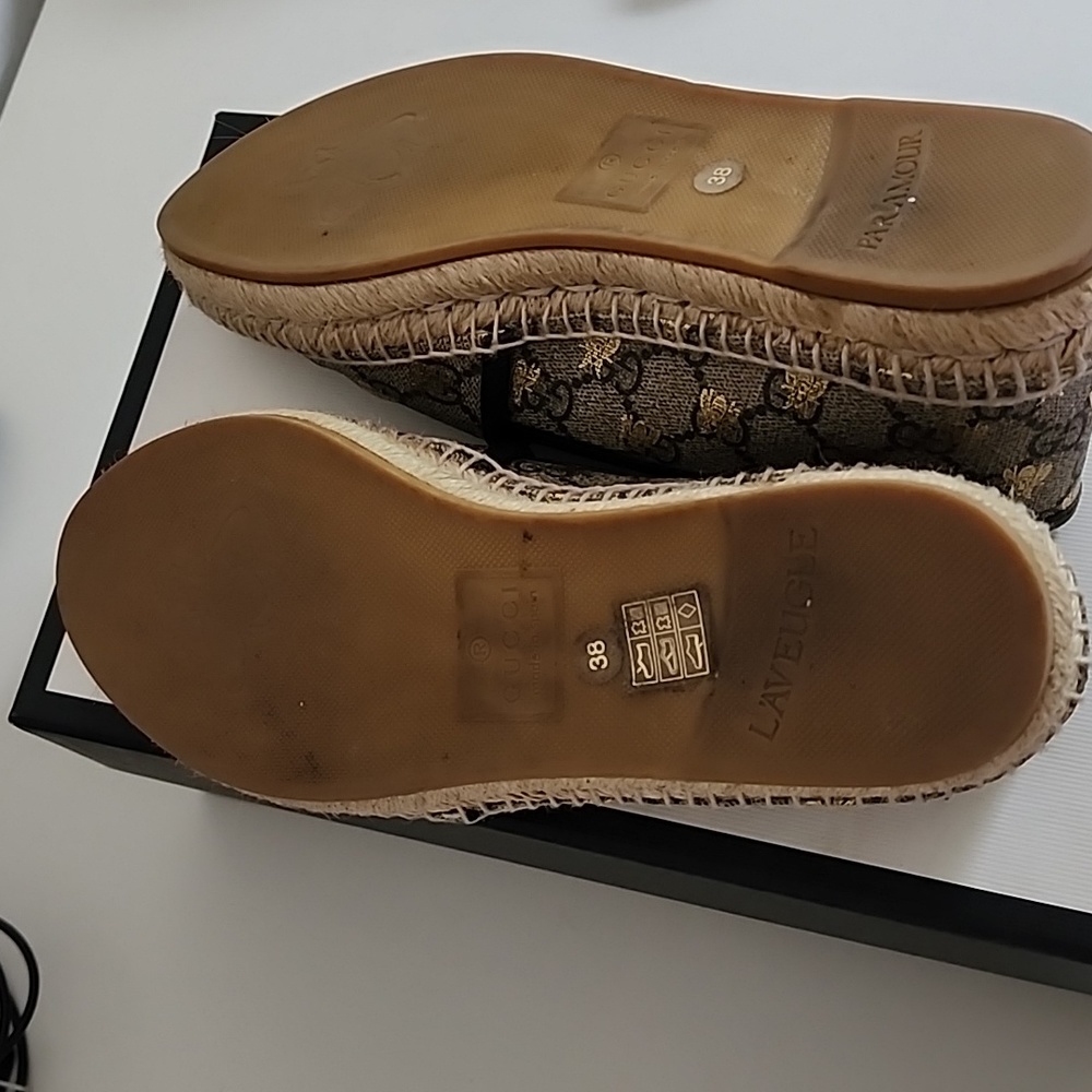 GUCCI PILAR ESPADRILLES BEIGE GOLD BEES - Picture 8 of 10